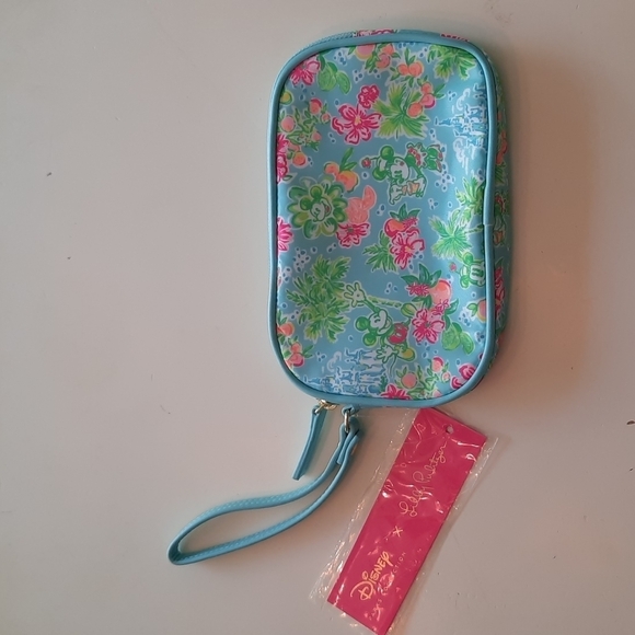 Disney Parks x Lilly Pulitzer wristlet New with tags - Picture 1 of 3